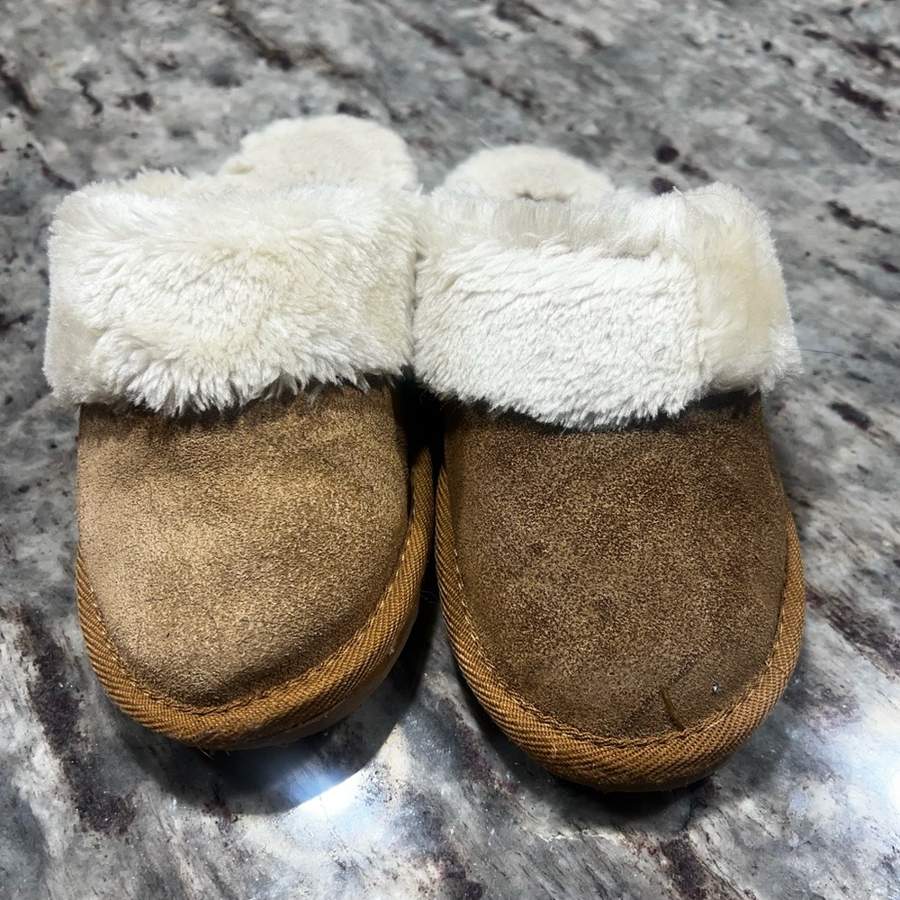 Minnetonka Brown and Cream Kids Moccasins